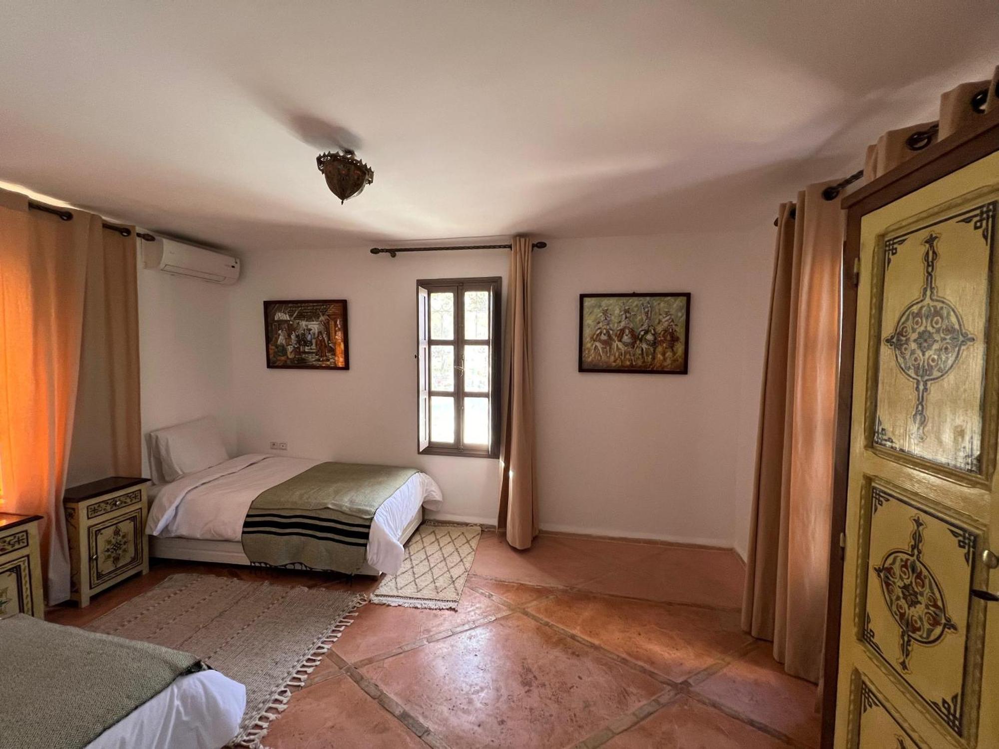 Manzal Lahbab, 2villas 2bungalows 2piscines Et Jardins Ouled Jelal